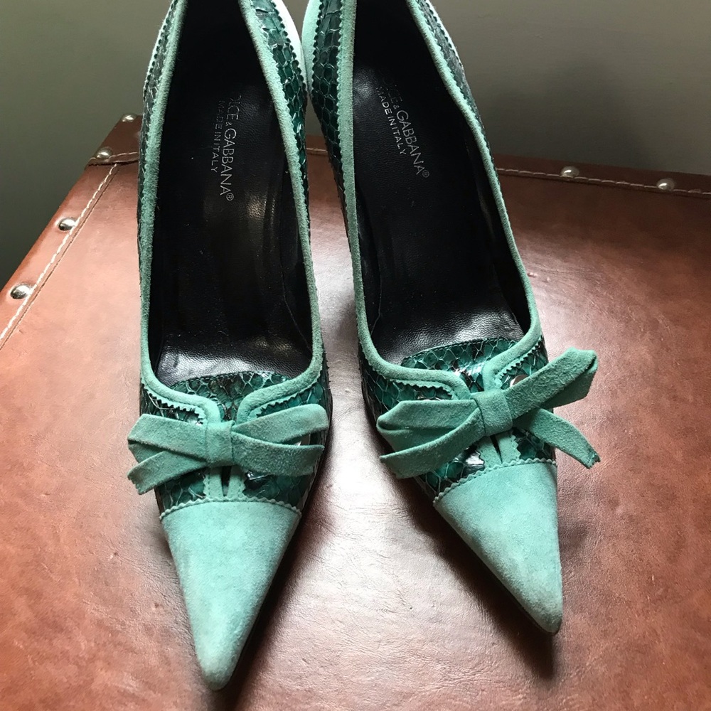 Dolce & Gabbana snakeskin and suede pumps 37.5